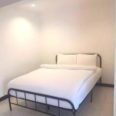 X GO INN Patong Beach Phuket - โกอินน์ ป่าตอง