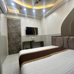 Hotel Shree Guru Couple Friendly Main Bazar Paharganj New Delhi