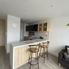 Penthouse Infinity Rooftop Pool, Walk to Zona T