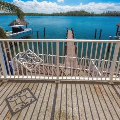 Contemporary 3-Bedroom Beachside Home with Pool