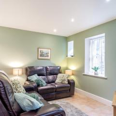 Riding Cottage - Uk37449