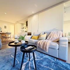 Modern 2B2B Southbank Apt with Free Parking