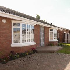 Spacious 3 Bedroom 2 Bathroom