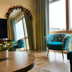 Elegant Modern 2-Bed Apartment steps from Belfast City Centre