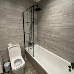Comfortable & Deluxe 2 Bedroom Flat in Hendon