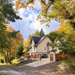 Dom Przy Czerwonym Szlaku - The Red Trail Cottage