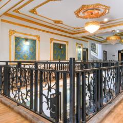 SPOT ON The Green Palace