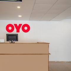 Super Capital O V Hotel