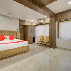 Capital O V Hotel