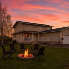 Hot-tub, Games Room, Walk-in Sauna, 7 BM, 15 mins to Waterton