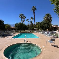 Charming & Cozy 2-Bedroom in the Heart of Cathedral City!