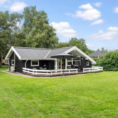 5 star holiday home in Dronningmølle