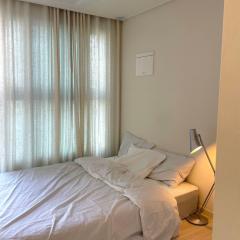Classic Modern House, Sindorim