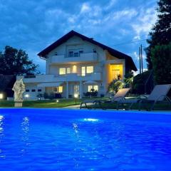 Amazing Apartment In Pologi With Heated Swimming Pool