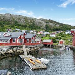 Gorgeous Home In Leinøy With House Sea View