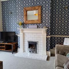 The Hampton Beautiful 3 Bedroom House with Conservatory & Garden