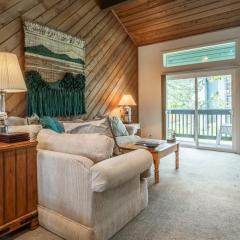 3 Bedrooms + Loft townhome in Snowcreek Phase 3, Private Pool Table Sleeps 6 Guests, Dog Friendly
