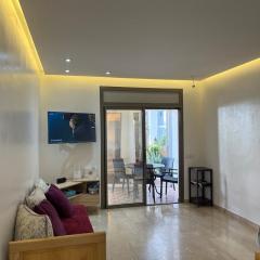 Modern appt with pool and easy access to beach