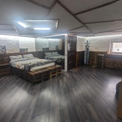 Смарт квартира в стилі лофт в самому центрі міста