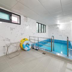 Gyeongju Haneulbit Private Pool Villa