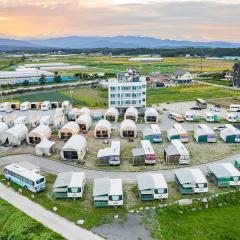 Gangneung Base Camp Caravan Glamping
