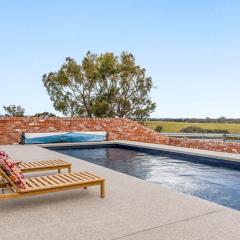 Mia Springs Pool Retreat