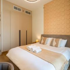Comfortable 1 Bedroom with Balcony Vista 1