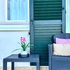 Trilocale con giardino, posto auto e wi-fi