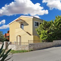Apartments 2412