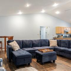 New to listing Dorsey Dock Retreat w Dock