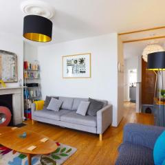 Style Meets Soul - Famous Art House Close To Centre - Free Parking