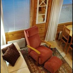 Levi Chalet de Cherry