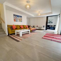Ocean Escape Luxury Duplex With Sea View & Pool