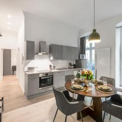 The Lohmeyerstr III, lovely 2 BR, group & family friendly, 2- 4 Guests