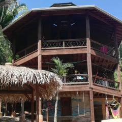 Runaway Pineapple Lodge