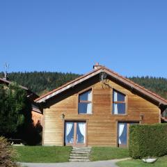 Chalet spacieux à Gérardmer avec terrasse et équipements familiaux - FR-1-589-65