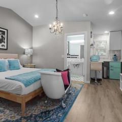 Suite 3 Breakfast at Tiffany's Suite Steps from Beach