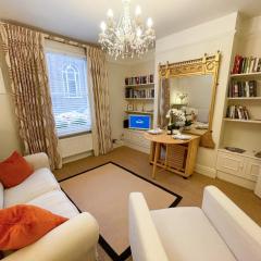 Luxury Boutique 'Duchess Suite' Apartment in Historic Centre