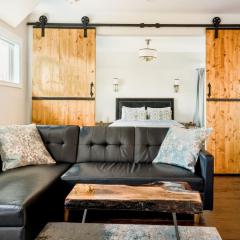 Stylishly Remodeled Queen Victoria Loft