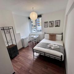 Cozy Private Room in Camden, near Regents Park