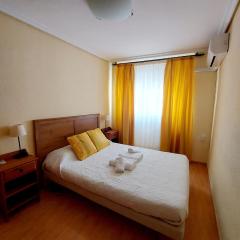 EN CÁ TITO. Luminoso y céntrico. Sevilla auténtica