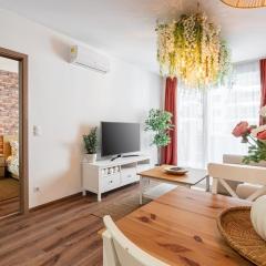 FREE limited Garage-200M to Subway-Prestige 08-2