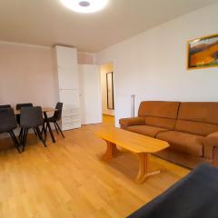 Appartement T3 avec 2 Salles d'eau, Parking & Balcon - RER A à 3 min