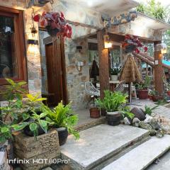 Rustic Stone House with Beach Access