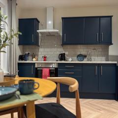 Sleek 2 Bedroom Flat in the Heart of North London