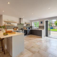 4 bed in Crickhowell 85242
