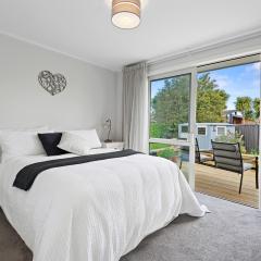 Hannahs Bay Haven - Rotorua Holiday Home