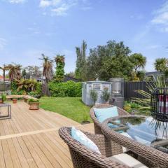 Hannahs Bay Haven - Rotorua Holiday Home