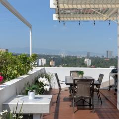 TOP VIEW PENTHOUSE Private Rooftop, Wi-Fi 500Mbps, Air Conditioning, Grill, Pool and Gym