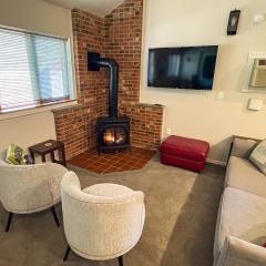 Cozy Attitash Getaway-1BR-Pool-Walk to Attitash